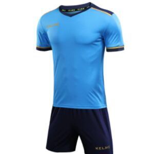 indumentaria deportiva azul neon-